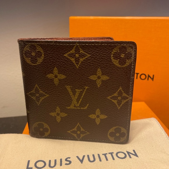 Louis Vuitton Other - 💯% Authentic Louis Vuitton Wallet✨